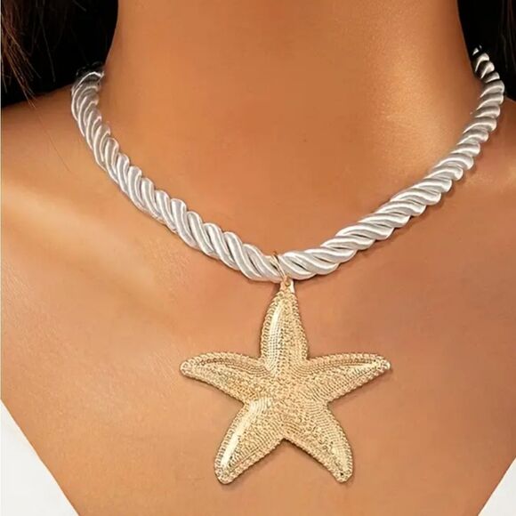 Twisted rope chain necklace with starfish - Picture 1 of 7
